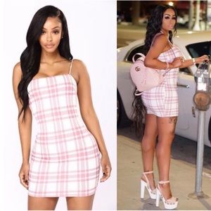 Fashion Nova pretty in pink dress